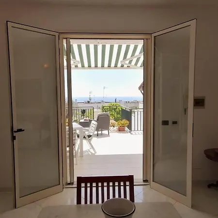 Feriehus La Terrazza Sul Mare